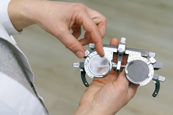 Lunettes sur mesure à rueil-malmaison : l'art de voir distinctement